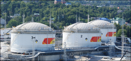 Нефтепереработка в России обгоняет добычи