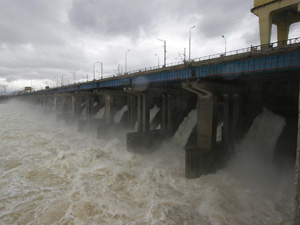 На Саратовской ГЭС обсудили возможность наводнения